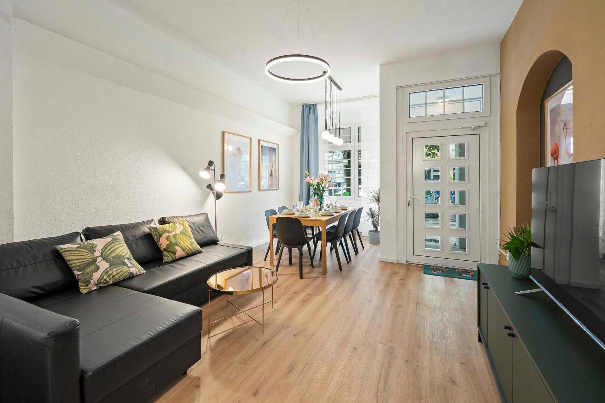Apartment 33 L With 8 & 3 Bathrooms Berlin